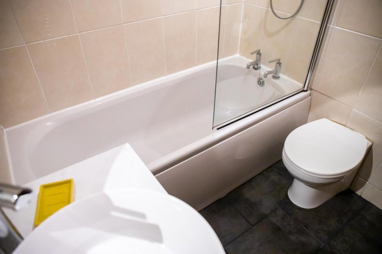 Guestready - Homely Leeds City Apartment Sleep 4 Meanwood Extérieur photo
