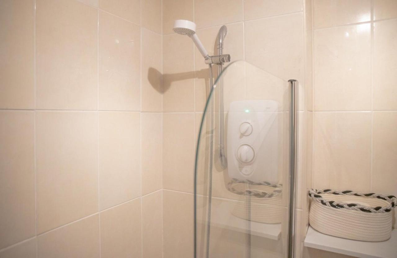 Guestready - Homely Leeds City Apartment Sleep 4 Meanwood Extérieur photo