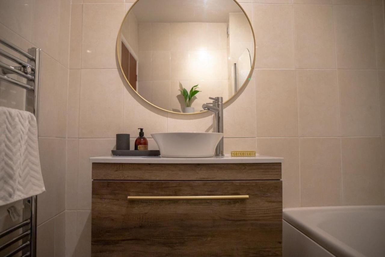 Guestready - Homely Leeds City Apartment Sleep 4 Meanwood Extérieur photo